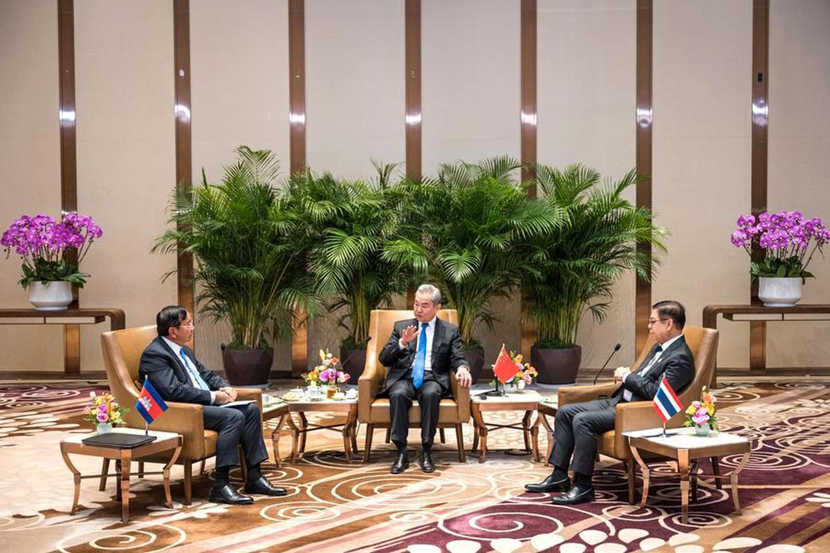 Kamboçya ve Tayland Dışişleri Bakanları Brunei'de Sınır Sorunlarını Ele Aldı